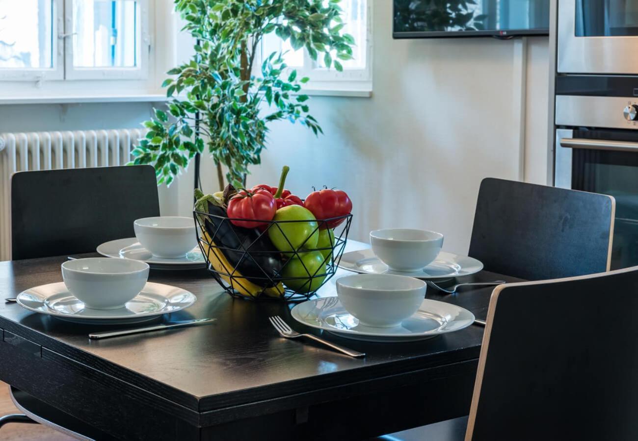 Hitrental Schmidgasse - Apartments Zürich Eksteriør billede